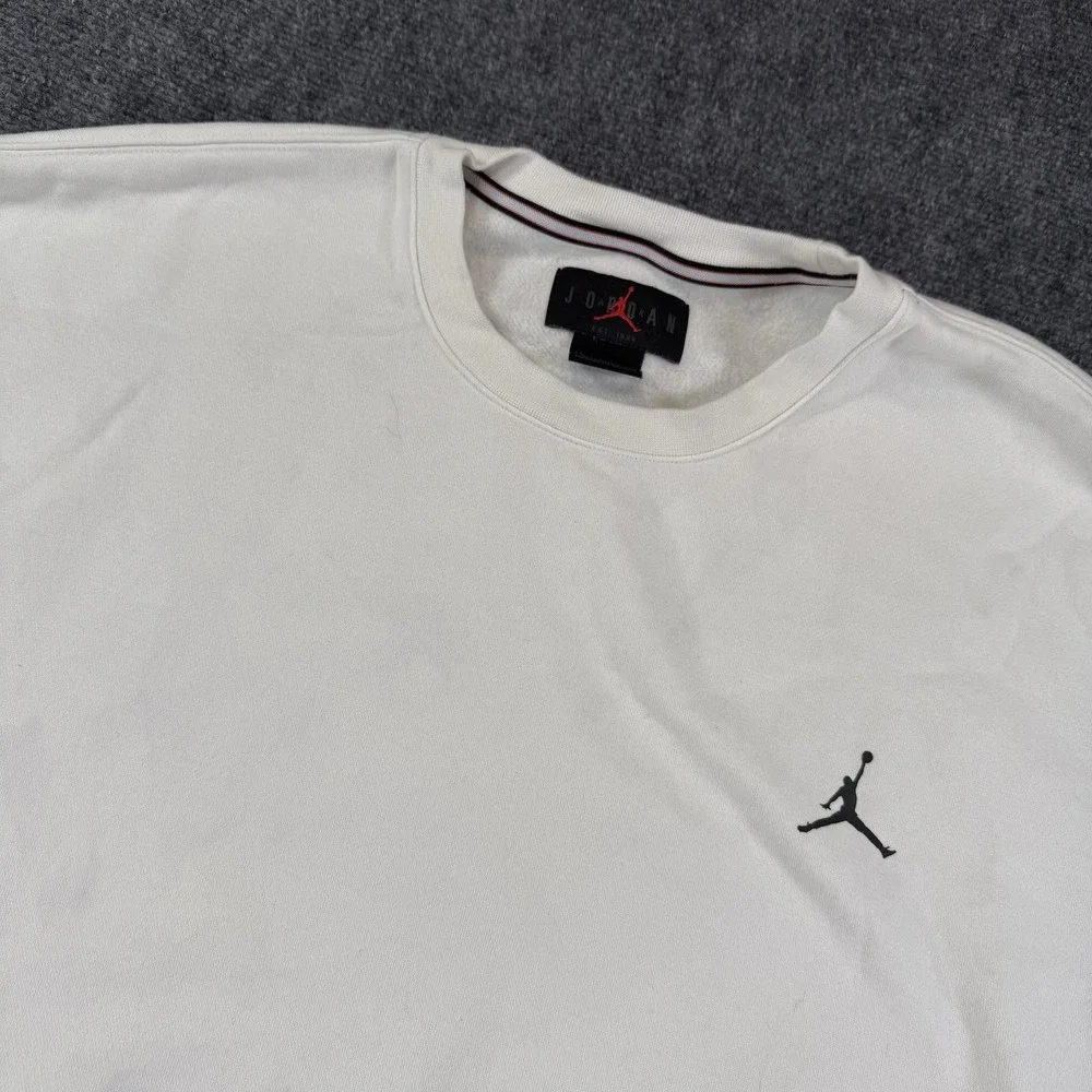 Jordan Crewneck Sweatshirt Mens 2XL White NBA Basketball Jumpman Spellout Logo‎